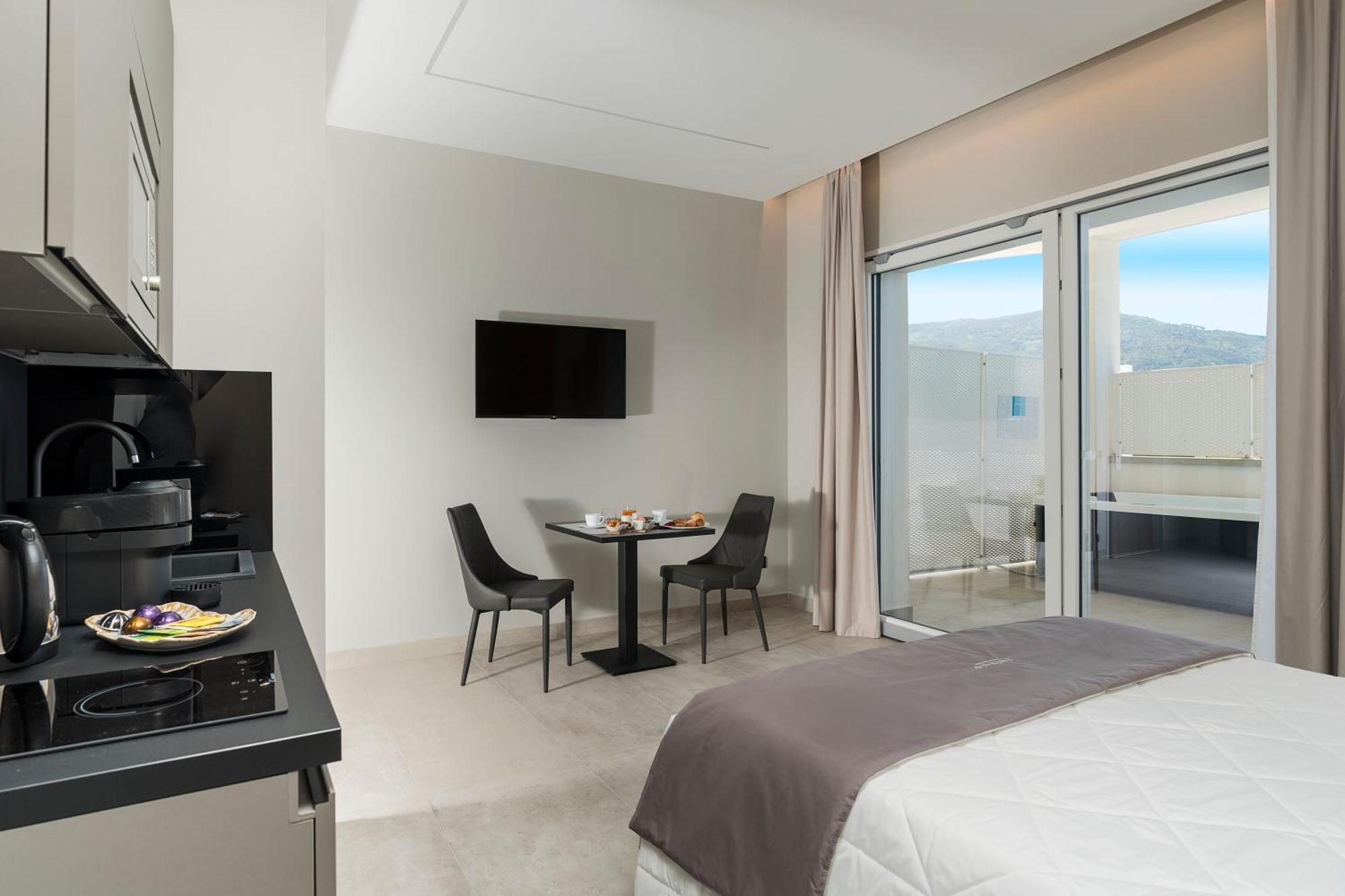 Emerald Hotel Residence Чефалу Екстериор снимка