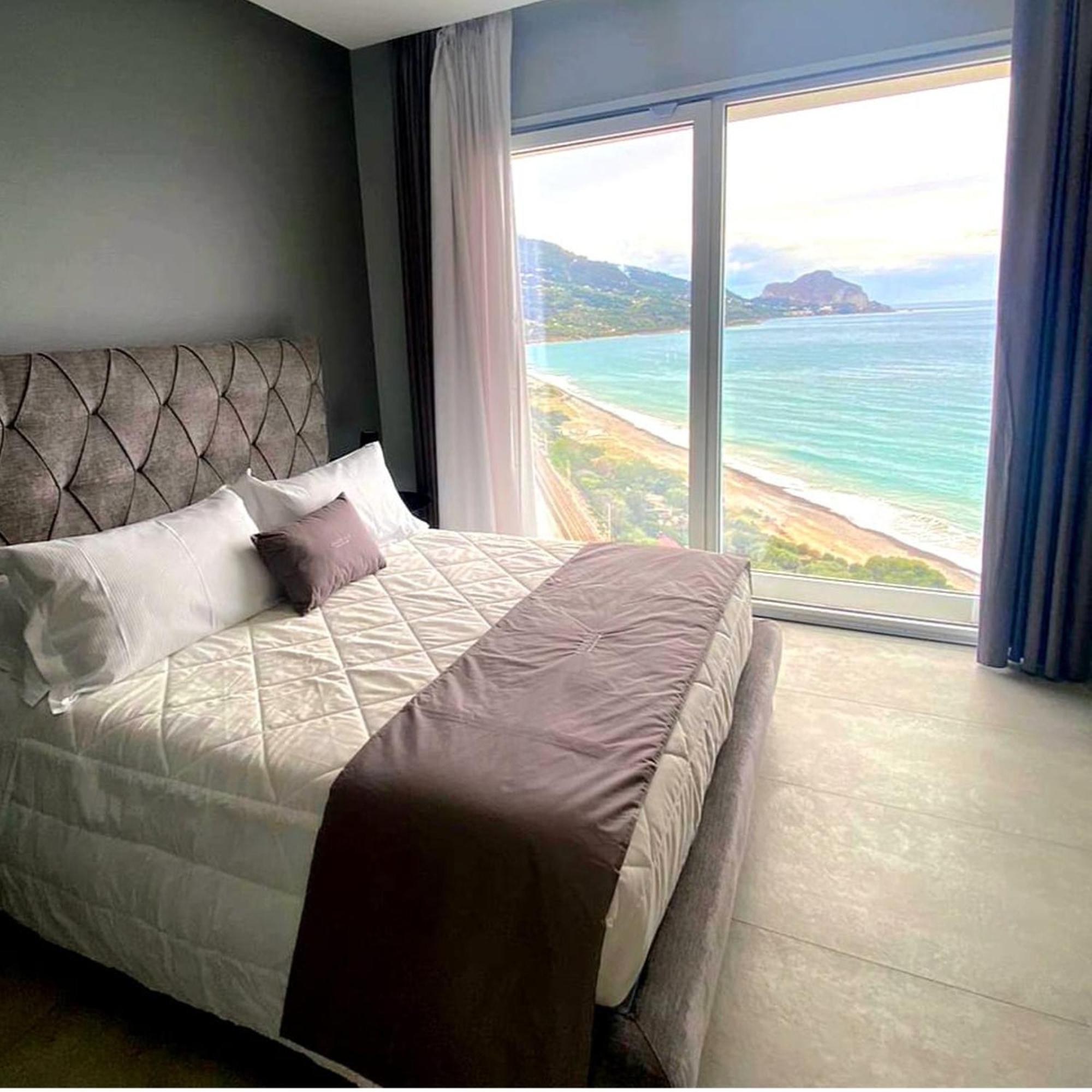 Emerald Hotel Residence Чефалу Стая снимка