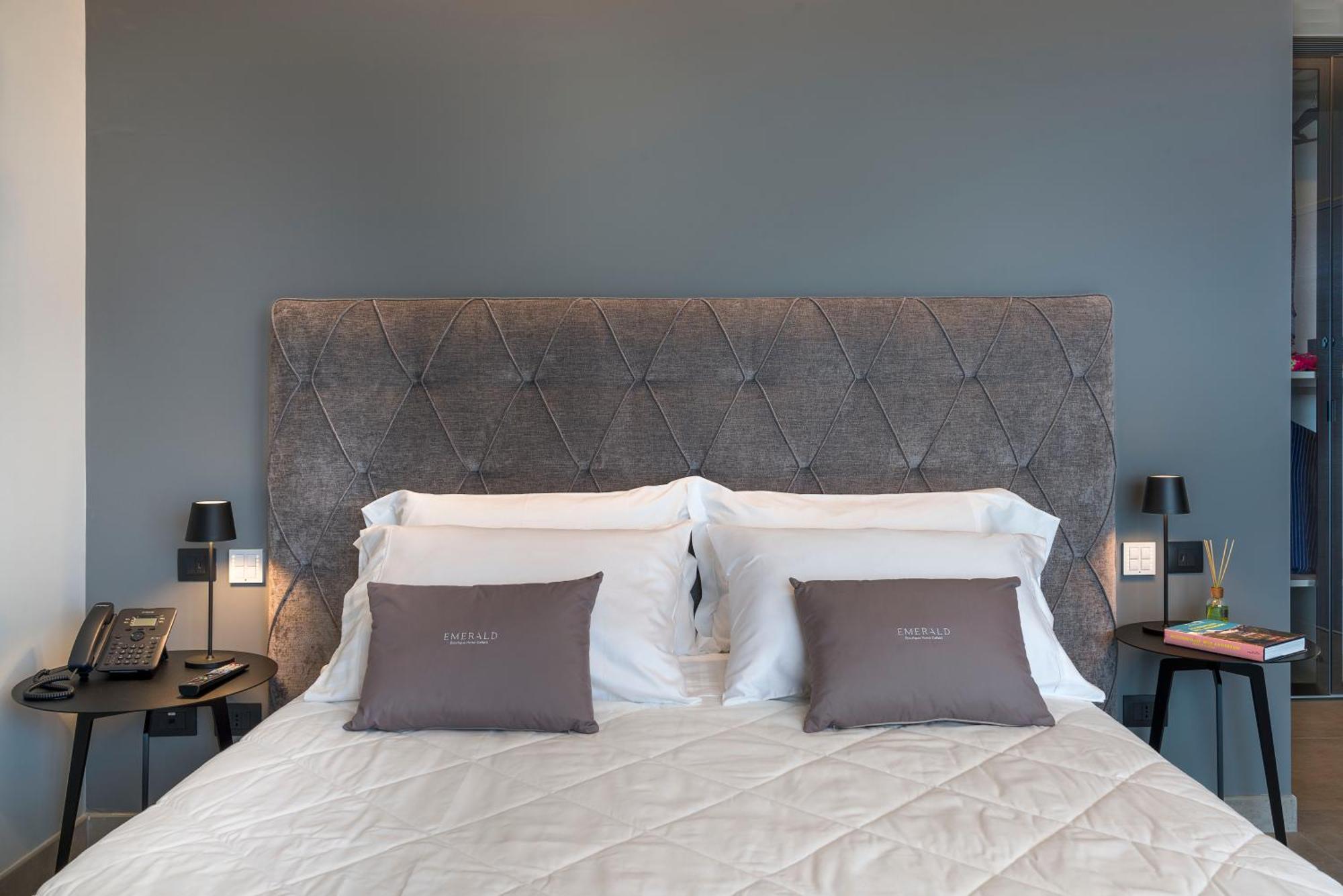 Emerald Hotel Residence Чефалу Екстериор снимка