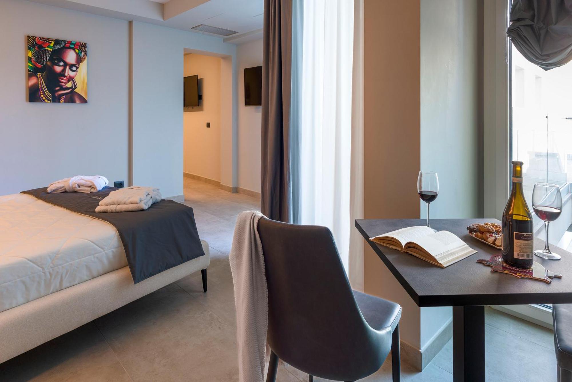 Emerald Hotel Residence Чефалу Екстериор снимка