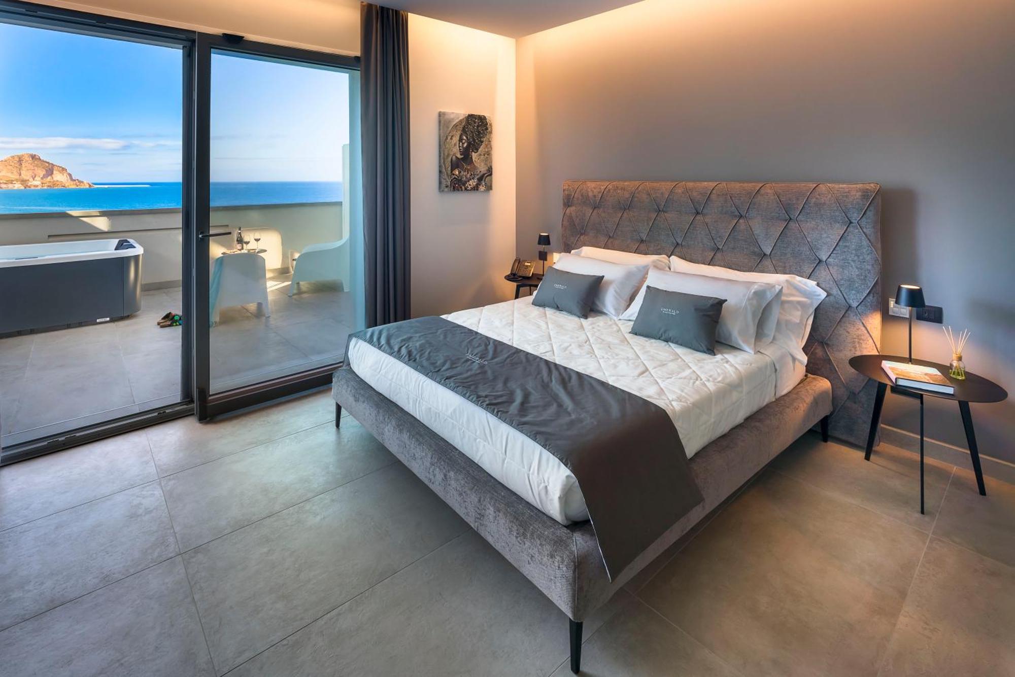 Emerald Hotel Residence Чефалу Екстериор снимка